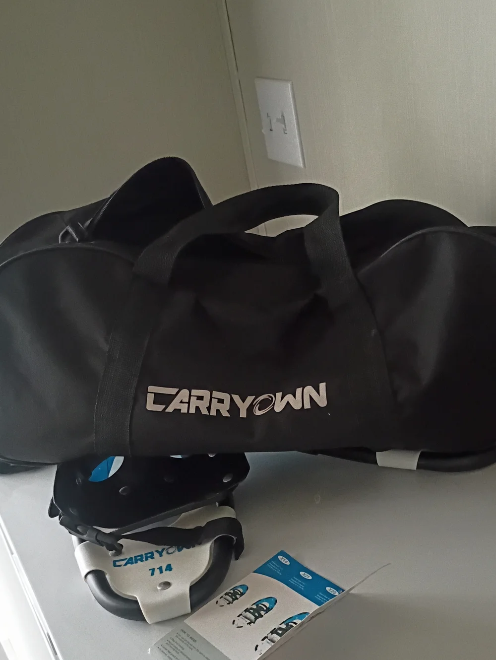 Children Snowshoes Plus Adjustable Trekking Poles And Duffle Bag
